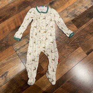 Magnetic Me Christmas Footie